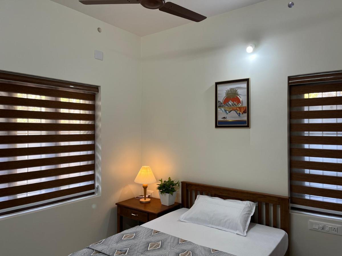 Solomon Apartments,Alappuzha Beach. Εξωτερικό φωτογραφία