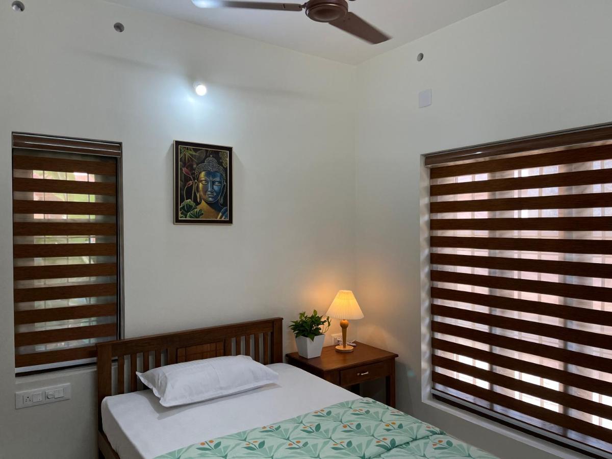 Solomon Apartments,Alappuzha Beach. Εξωτερικό φωτογραφία