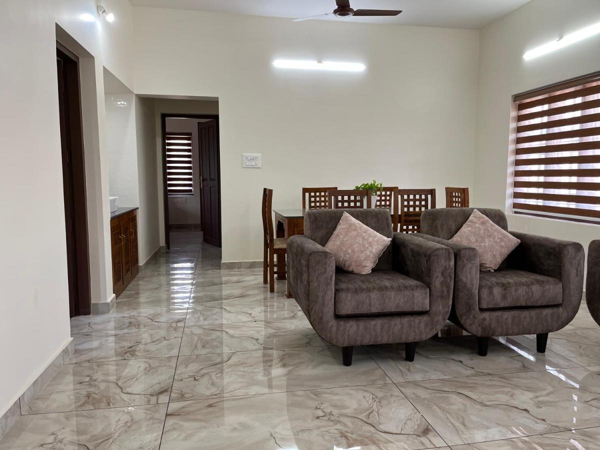 Solomon Apartments,Alappuzha Beach. Εξωτερικό φωτογραφία