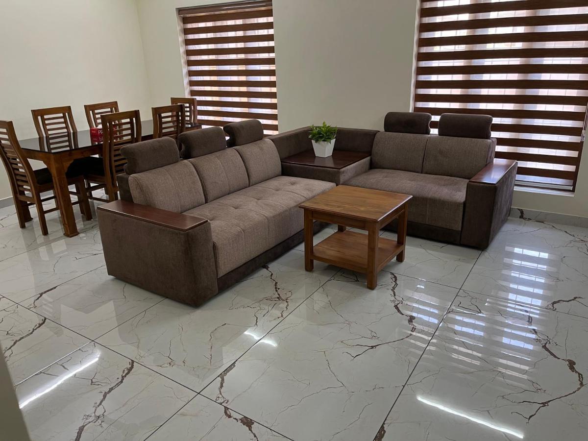 Solomon Apartments,Alappuzha Beach. Εξωτερικό φωτογραφία