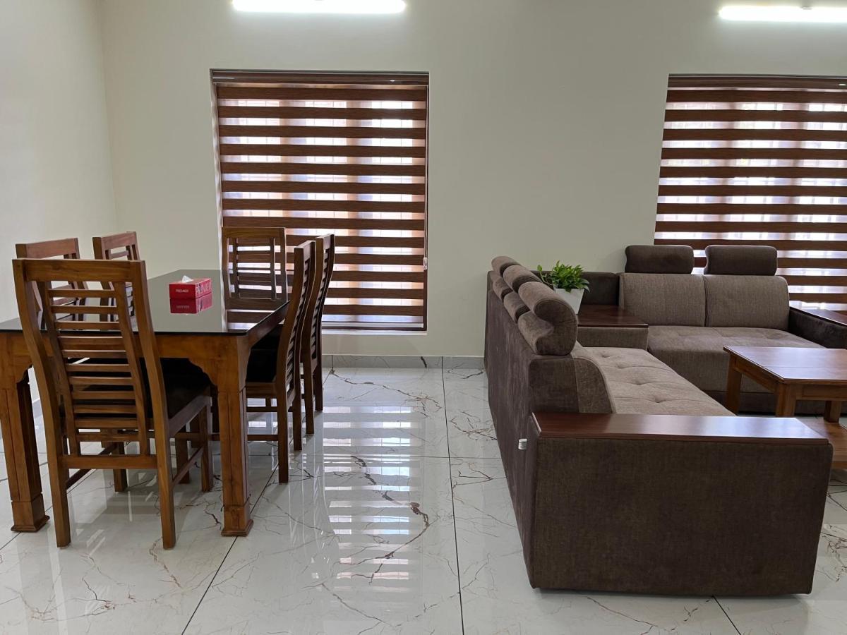 Solomon Apartments,Alappuzha Beach. Εξωτερικό φωτογραφία