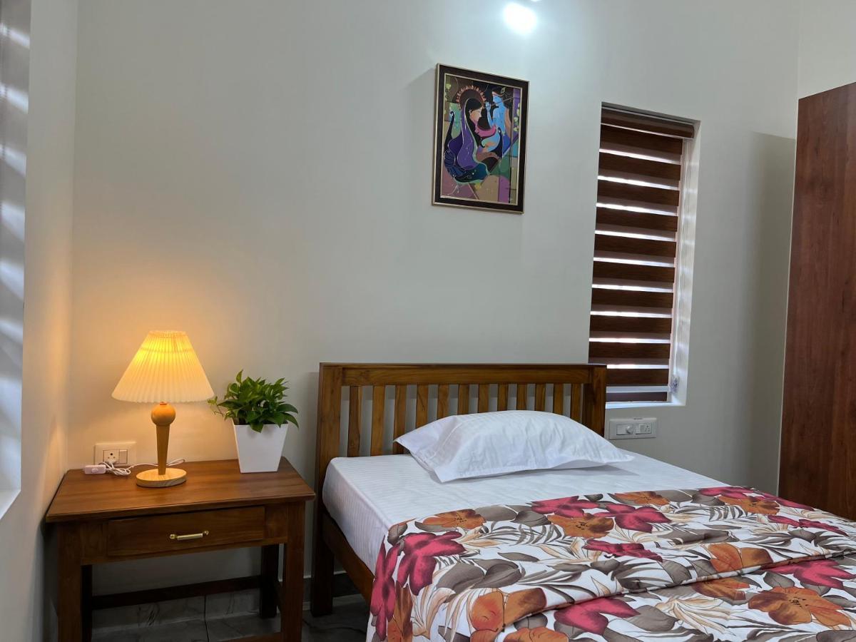Solomon Apartments,Alappuzha Beach. Εξωτερικό φωτογραφία